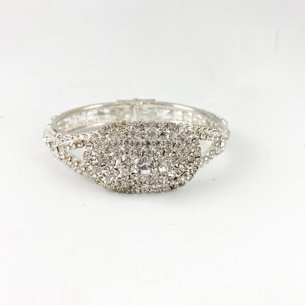 Vintage Silver tone Encrusted Clear Rhinestone Clamper Cuff Bracelet. Bridal - Picture 5 of 8